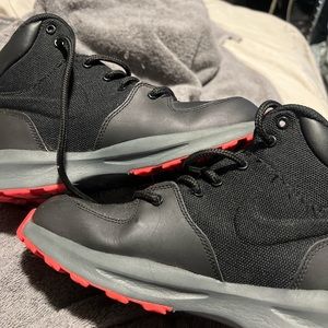 Nike girl sneakers high top